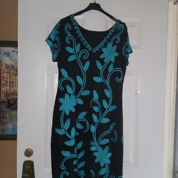 ROMAN DRESS - Picture 3 of 4